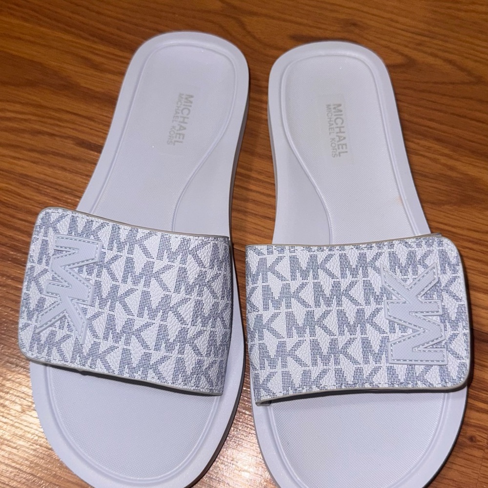 Michael Kors Sky blue Shoe Insoles (new) size 7